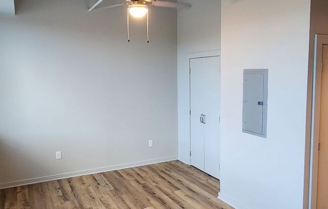 Studio, 1 bath, 431 sqft, $995, Unit Unit 200