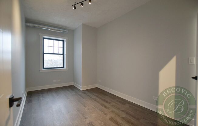 2 beds, 1 bath, 570 sqft, $2,500, Unit 415
