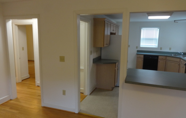 2 beds, 1 bath, 1,153 sqft, $1,750, Unit Apt #A