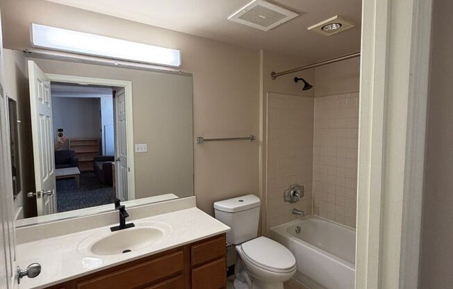 Studio, 1 bath, 530 sqft, $1,690, Unit T510
