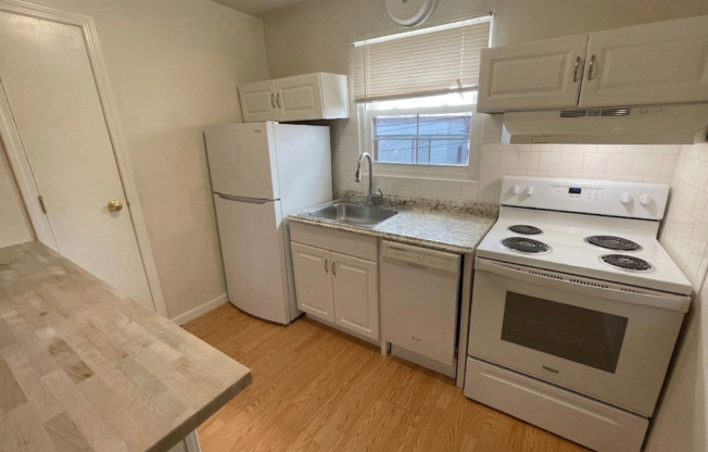 21 &amp; 25 Thomas Ave