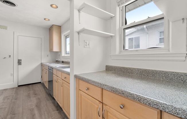 3 beds, 1.5 baths, 1,100 sqft, $3,150, Unit 38