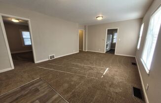 Pet Friendly 2 Bedroom Home with detached garage!