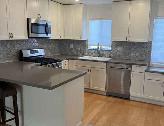 1 bed, 2 baths, 1,045 sqft, $3,200, Unit 106