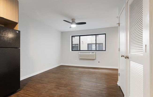 1 bed, 1 bath, 307 sqft, $1,750, Unit 317