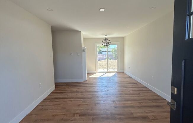 Newly remodeled 3 Bedroom 1 Bath House