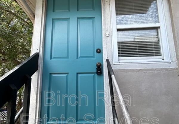 837 10 AVE N