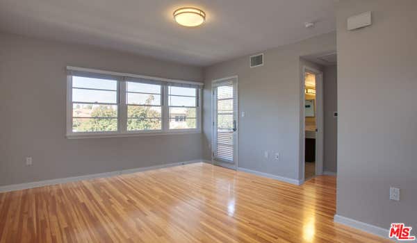 1440 ELKGROVE CIR