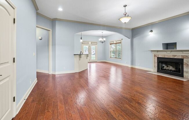 3 Bedroom 2 Bath Pet Friendly Home For Rent!