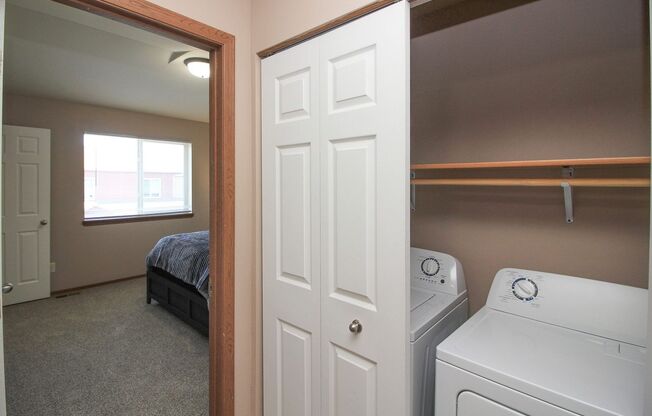 2 beds, 1.5 baths, 1,096 sqft, $1,450, Unit 4015-06