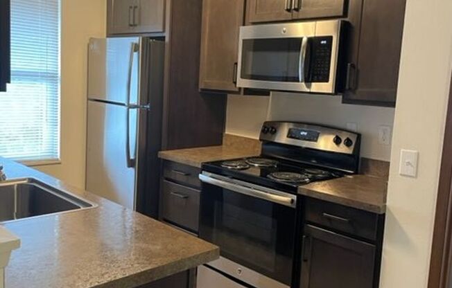 1 bed, 1 bath, 630 sqft, $1,400, Unit 301