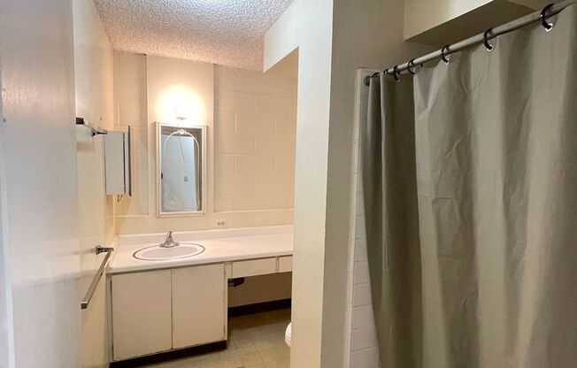 2 beds, 1 bath, $1,850