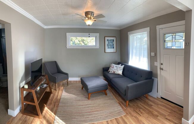 Updated Two-Story Bungalow Near Willamette Falls