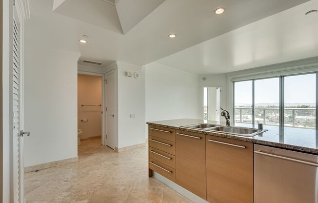 1 bed, 1.5 baths, $2,150, Unit UNIT 505