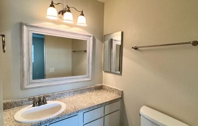 2 beds, 2 baths, 900 sqft, $1,695, Unit 75