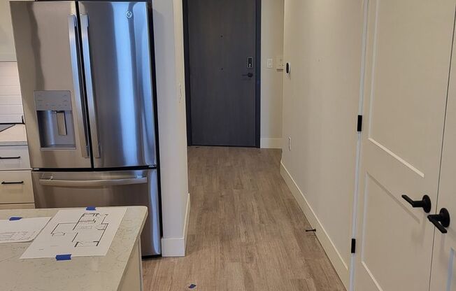 Studio, 1 bath, 657 sqft, $1,915, Unit #303