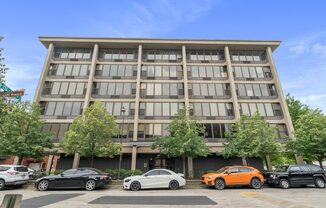 345 E Eastgate Pl,  Chicago IL