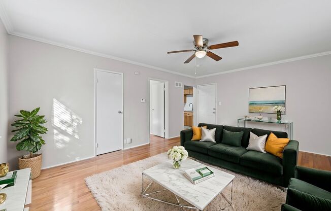 1 bed, 1 bath, 526 sqft, $995, Unit 4820 #1S