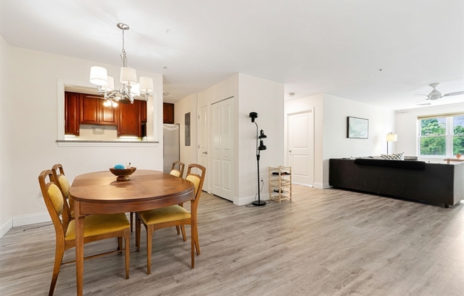 2 beds, 2 baths, 1,170 sqft, $3,500, Unit 204