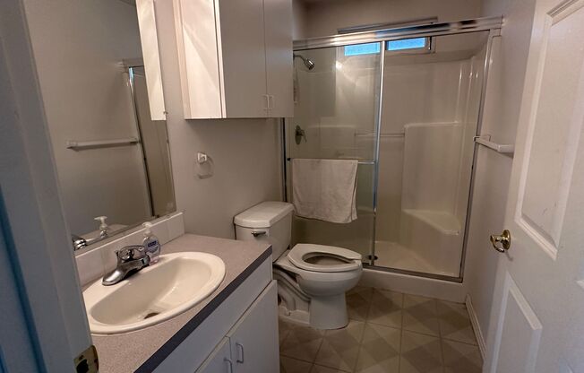 Studio, 1 bath, 600 sqft, $1,175, Unit 1207