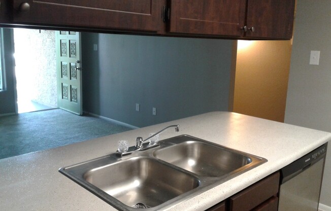 2 beds, 1 bath, 830 sqft, $1,349, Unit 112