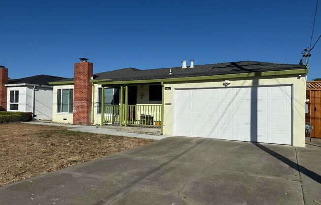 Updated 3BD + Bonus Room/2BA Glenmoor Ranch with Endless Charm & Possibility!