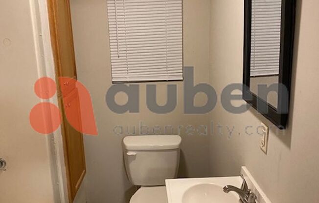 3 beds, 1 bath, $1,095