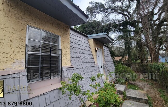 9213 N 13 ST