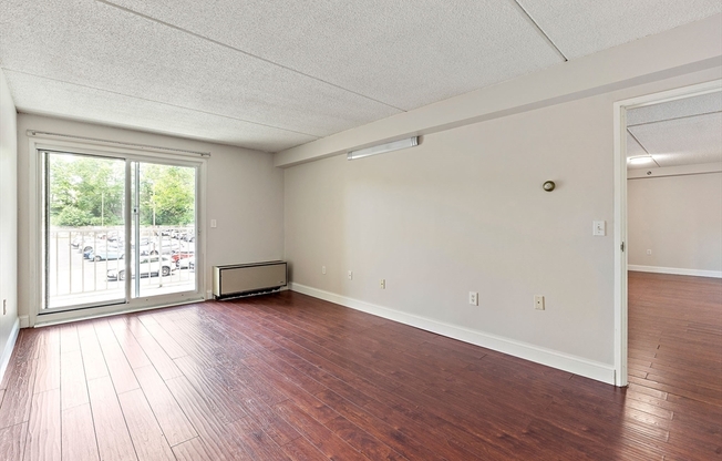 2 beds, 2 baths, 1,069 sqft, $2,700, Unit 217