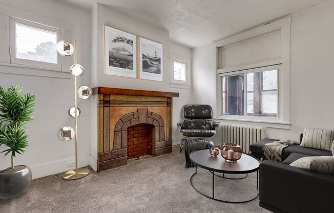 Available NOW - Traditional style 4+ bed home w/ updated appliances & garage!