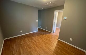 2 beds, 1 bath, $975