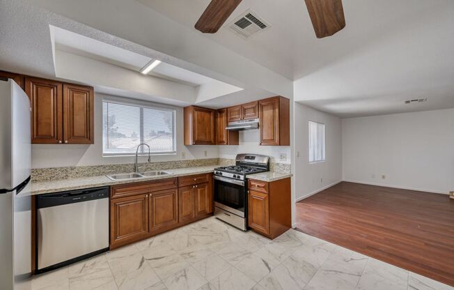 Cute and cozy 2 bedroom with all appliances