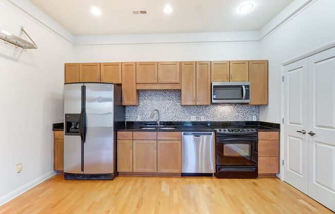 1 bed, 1 bath, $1,695