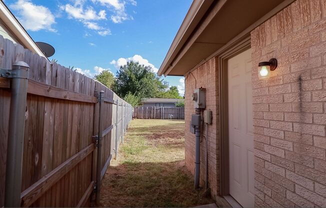 2204 Lafayette Dr -- Norman, OK -- 3Bed