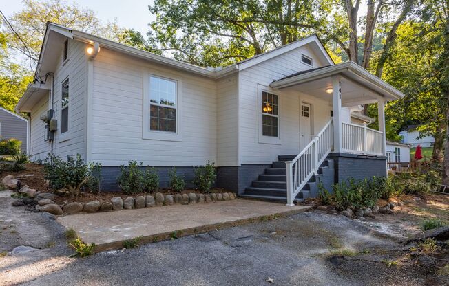 3 bedroom renovated Red Bank Home!