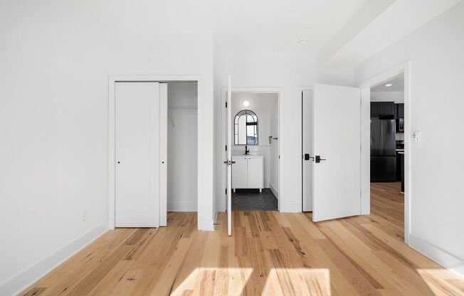 2 beds, 2 baths, 933 sqft, $2,095, Unit 405