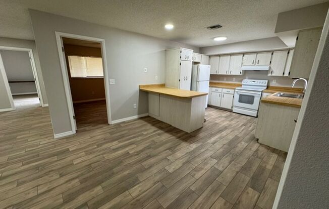 3 beds, 2 baths, $1,850