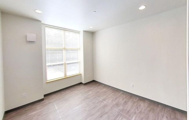 Studio, 1 bath, 397 sqft, $1,450, Unit 114