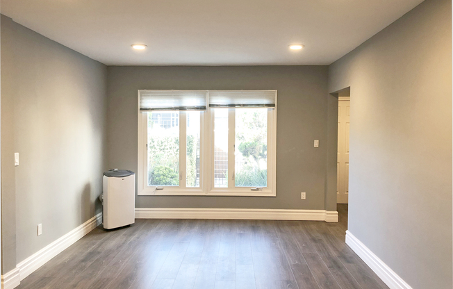 402 S Robertson - Luxury Apartments