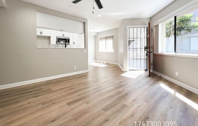 320 W Lomita Ave
