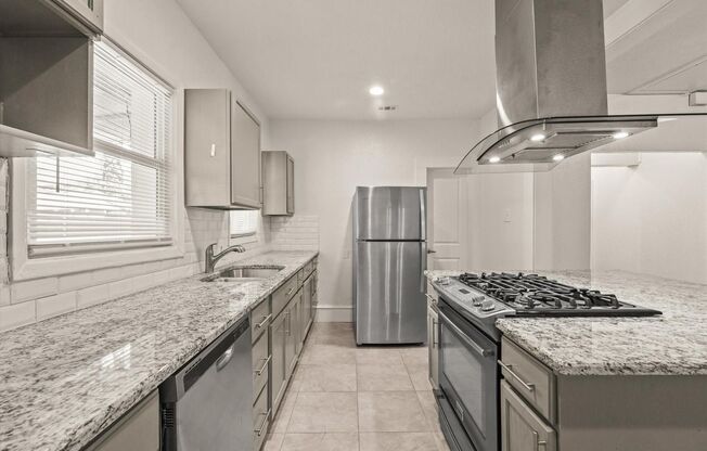 927 & 929 S Rosemont Ave