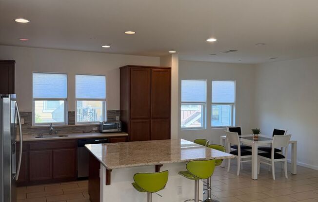 Turnkey Elegance: Fully Furnished Executive Home at 401 S Hummingbird