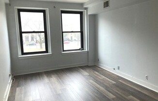 2 beds, 1 bath, 860 sqft, $3,850, Unit 202