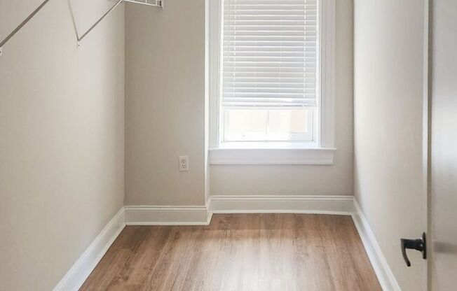216 W 9th 6647 Landlord (9th St Holding Co)