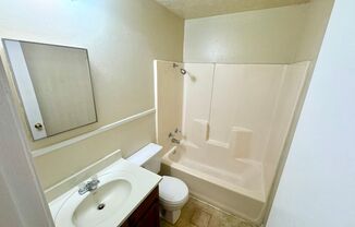 2 beds, 1.5 baths, $850, Unit #4