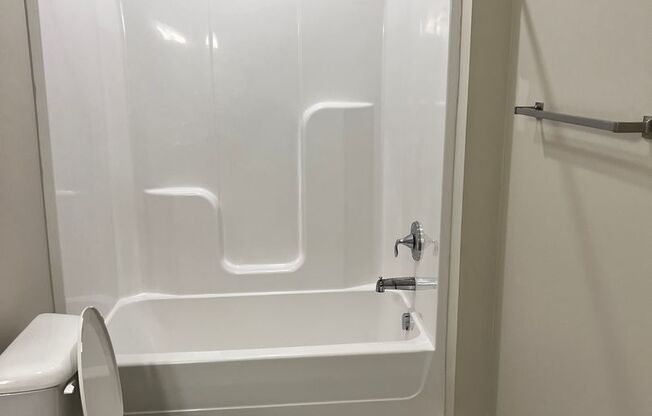 1 bed, 1 bath, 954 sqft, $1,195, Unit U208