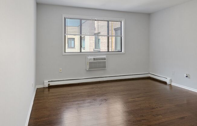 Studio, 1 bath, 356 sqft, $1,550, Unit 507