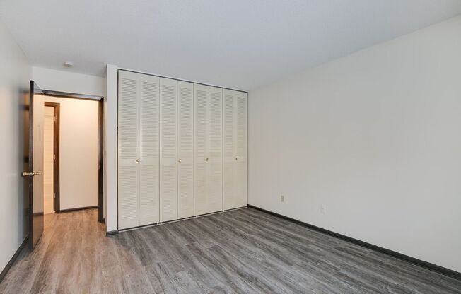 1 bed, 1 bath, 750 sqft, $1,100, Unit 7720-303