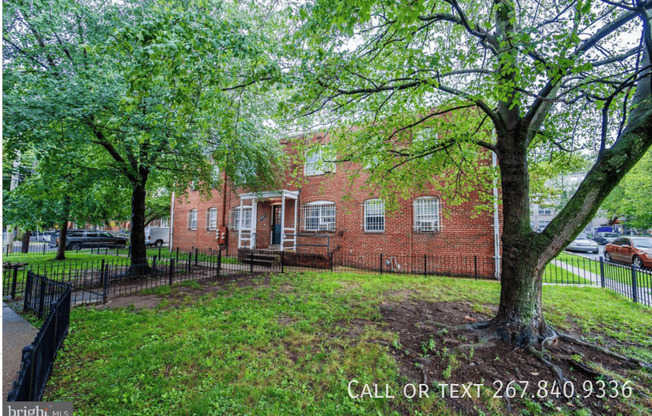10 DANBURY ST SE