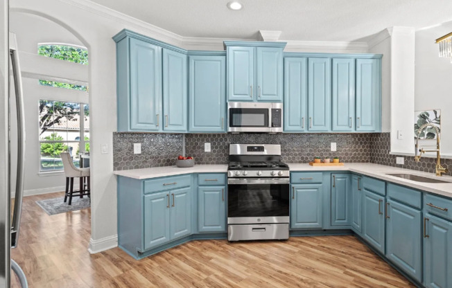 4224 LAS BRISAS DR
